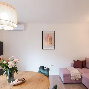 Elly , Zadar Chorwacja